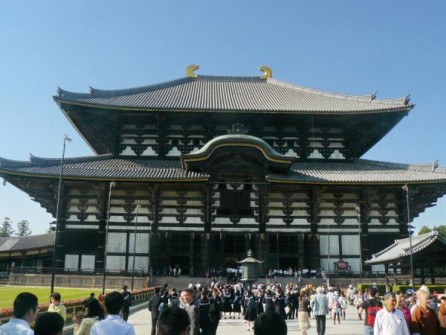 The impressive Todaiji temple in Nara
奈良東大寺は圧巻