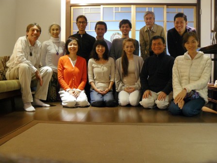 京都: グループヒーリングと瞑想のセミナーのあとで