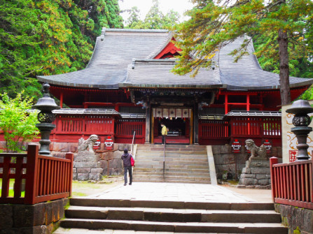 HIROSAKI: Marika and me touching on a former life we had in the area, Iwaki Yama Shrine