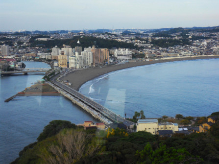 FUJISAWA: The bridge to Enoshima Island, Fujisawa to the left and Kamakura to the right