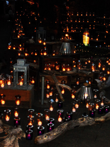 FUJISAWA: 10000 candles lit at night on Enoshima Island, stunning.